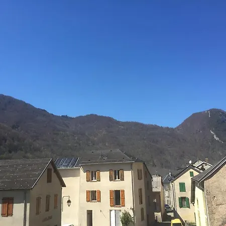 Aux Volets Bleus D'aulus Apartment *