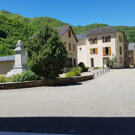 Aux Volets Bleus D'aulus * Aulus-les-Bains